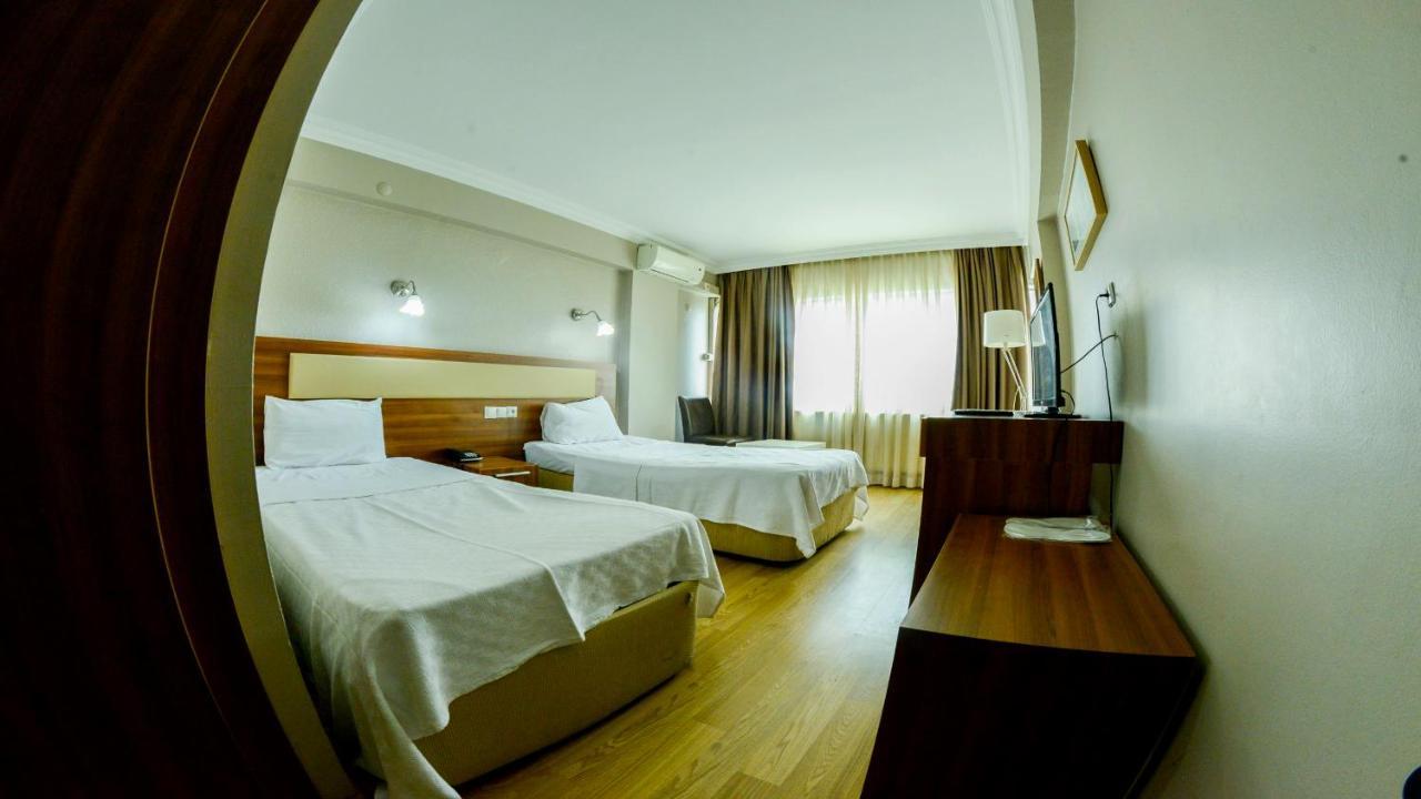 Wox Ew Hotel Smirne Esterno foto