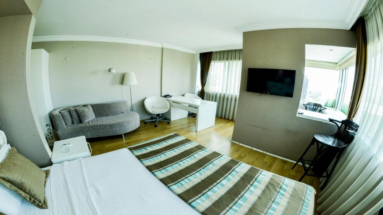 Wox Ew Hotel Smirne Esterno foto