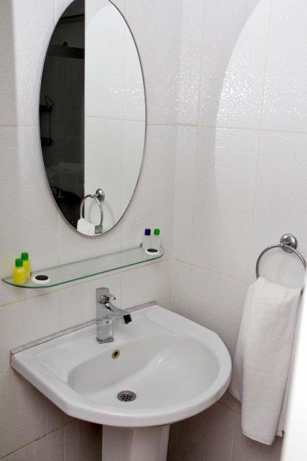 Wox Ew Hotel Smirne Esterno foto