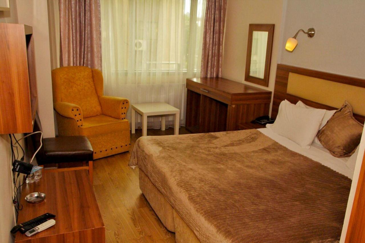Wox Ew Hotel Smirne Esterno foto